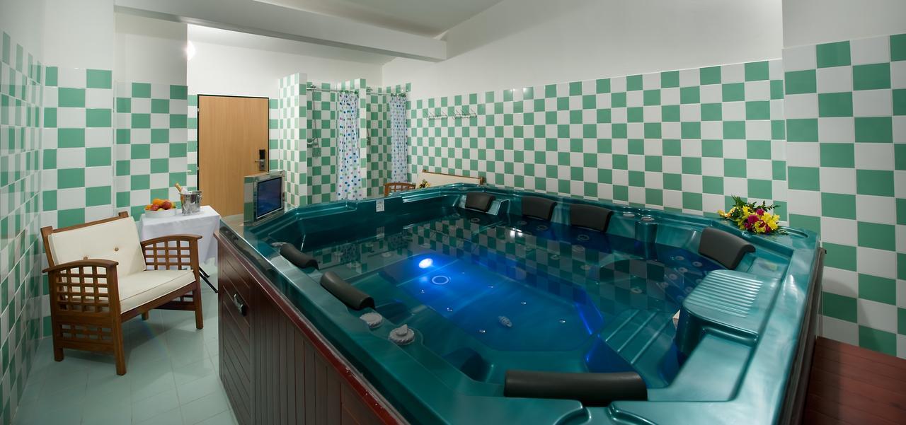 Grand Hotel Třebíč エクステリア 写真