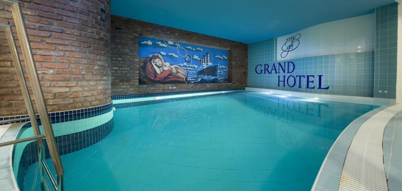 Grand Hotel Třebíč エクステリア 写真